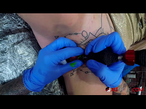 ❤️ Nagpa-tattoo sa kanyang klitoris ang sobrang tattoo na hottie na si Sully Savage ❌ super sex sa tl.ixiporn-com.ru ️❤